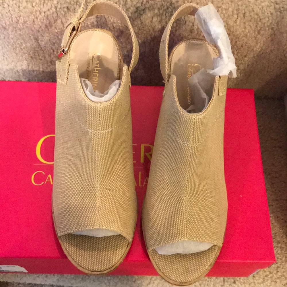 Women shoes 8 1/2 brand new w/box